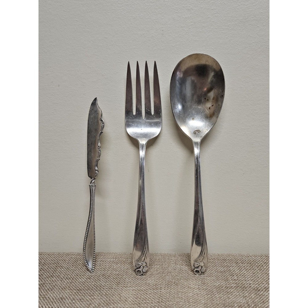 1847 Rogers Bros Daffodil IS Large Serving Spoon & Fork plus Master Butter Knife